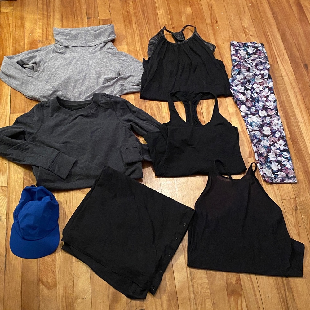 ⭐️ 8 Piece Lululemon Clothing Lot Size 6 leggings Sweaters Tanks scarf & cap